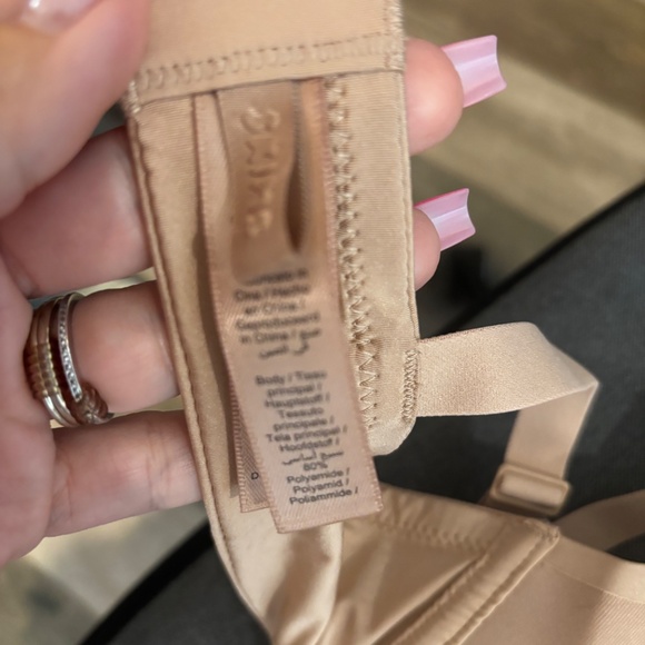 SKIMS- T-SHIRT DEMI BRA IN CLAY - Picture 2 of 4